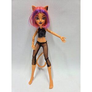 Monster High Toralei Stripe Doll  Twist Body Ghoul Fashion Collectible 2022